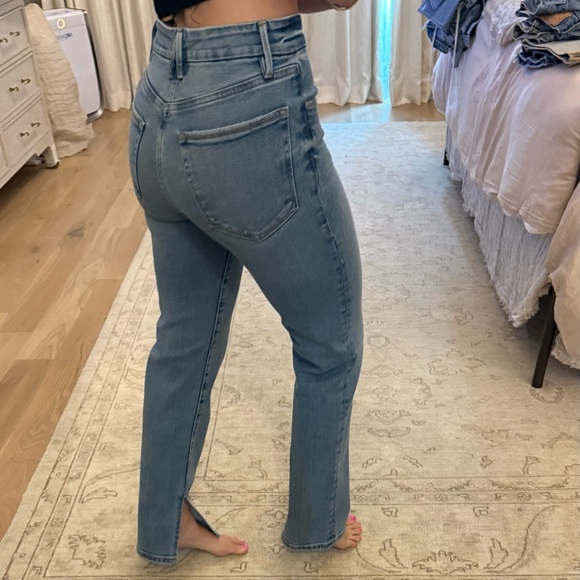 Good American High Rise Inseam Split Jeans - Picture 3 of 4